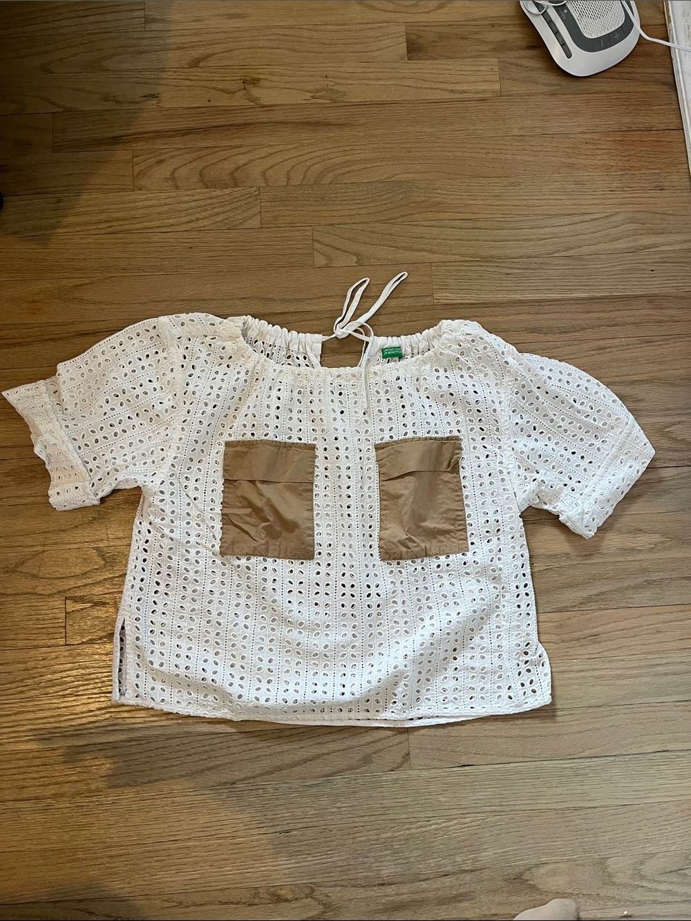 United Colors Of Benetton White Eyelet Top with Tan Patch Pockets
